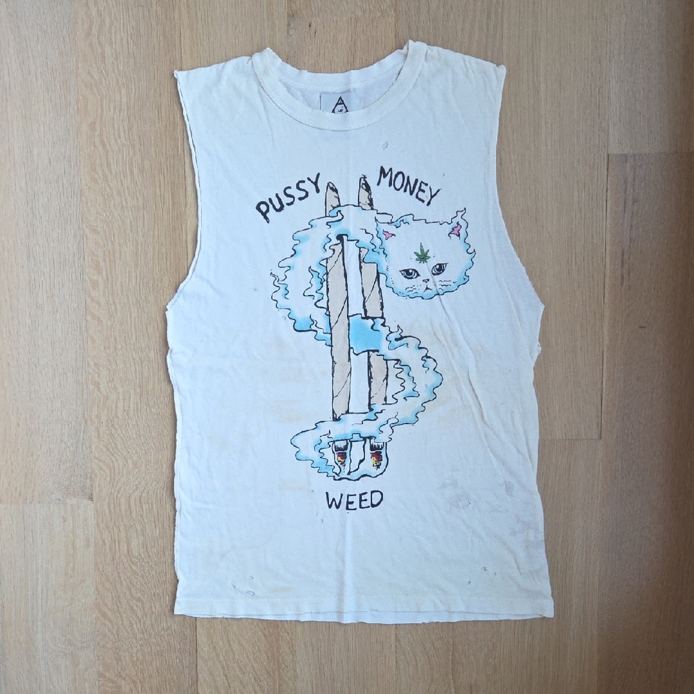 UNIF Cat Graphic Sleeveless Shirt - Cream
